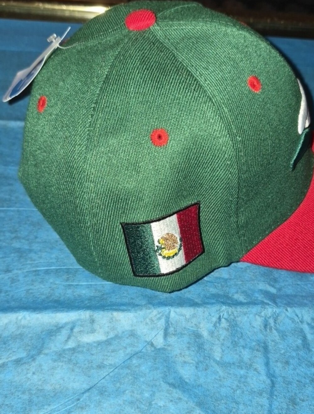 Green and Red Baseball Cap with Embroidered Wing Logo (MÉXICO) - Picture 2 of 11